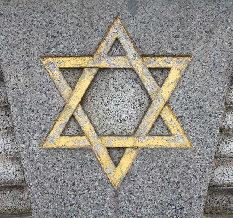 Governor Glenn Youngkin issues Executive Order to expand efforts to combat antisemitism at Virginia Schools