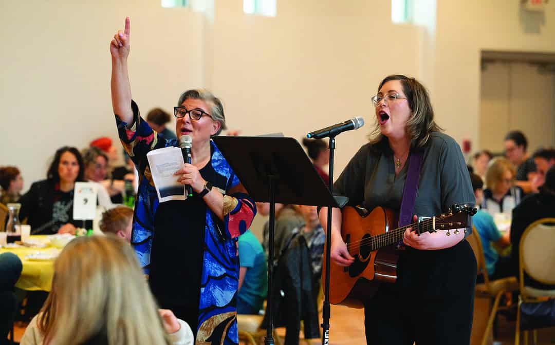 Ohef Sholom Temple hosts an interactive Passover experience