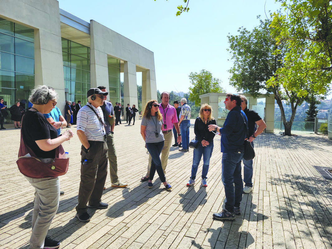 Zalman Spivak framing the Tidewater group’s visit at Yad Hashem in March 2023.