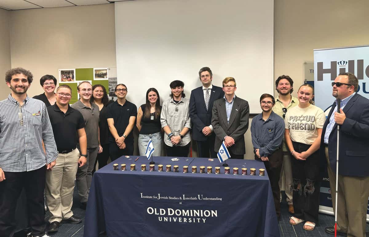 ODU Hillel students and students from Regent’s Christians United for Israel, Israel Coalition, and Israel Institute at ODU’s Institute for Jewish Studies and Interfaith Understanding October 7th memorial event.