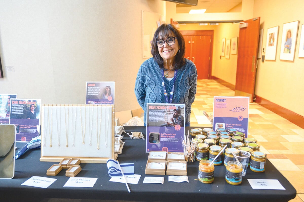 Monica Gerand volunteering with ESEK.